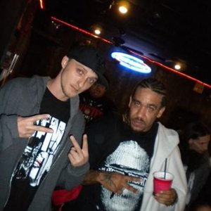 Demzwon And Twisted Insane 的头像