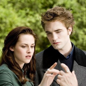 Robert Pattinson & Kristen Stewart 的头像