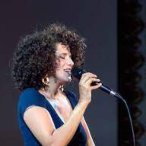 Cyrille Aimée & The Surreal Band 的头像