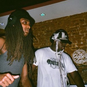 gum.mp3 & Dazegxd 的头像
