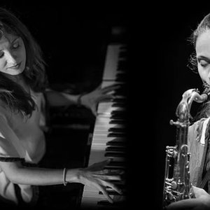 María Grand with Marta Sánchez 的头像
