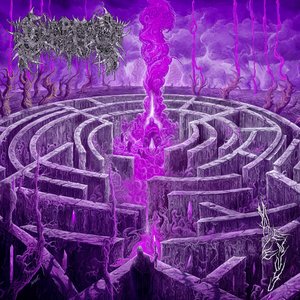Labyrinth Charm