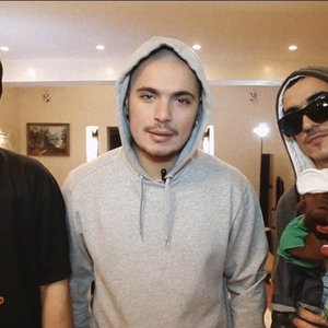 Avatar for Три Кита