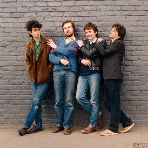 Sneaky Feelings 的头像