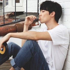 윤한 的头像