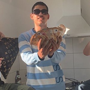 starshoota 的头像