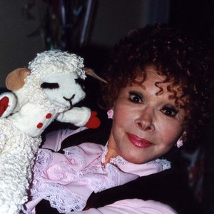 “Shari Lewis”的封面