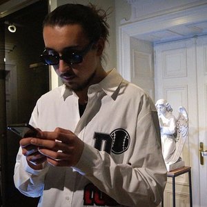 Młody Samu 的头像