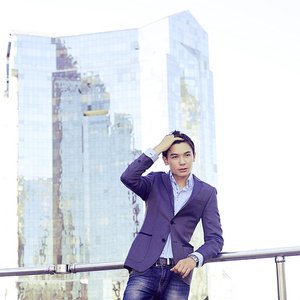 “Alisher Kairatuly”的封面