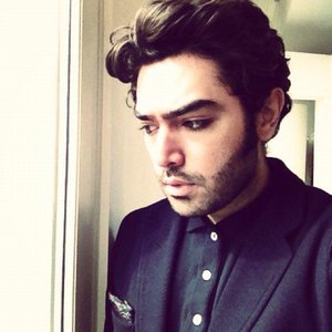 Amir Hossein 的头像