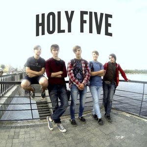 Holy Five 的头像