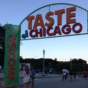 2004-07-04: WXRT Free Concert: Taste of Chicago, Grant Park, Chicago, IL, USA