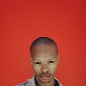 Nakhane Touré 的头像