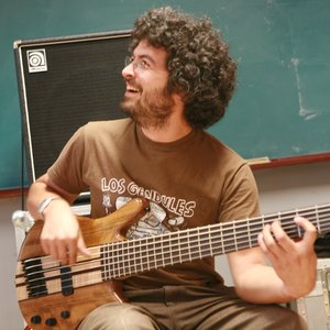 “Biella Nuei & Azawan + Javier Paxariño”的封面