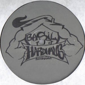 “Basil Hardhaus”的封面