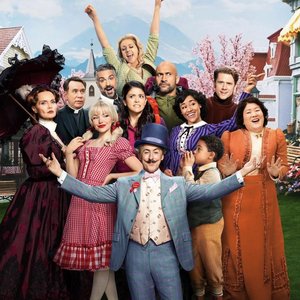 The Cast of Schmigadoon! 的头像