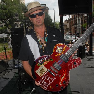 Paul Sanchez and the Rolling Road Show 的头像