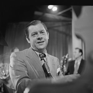 Claude Thornhill 的头像