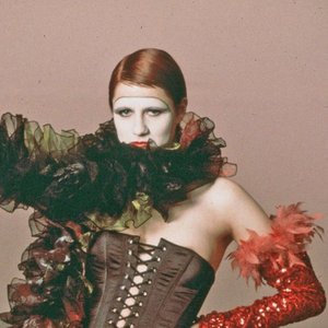 Nell Campbell 的头像