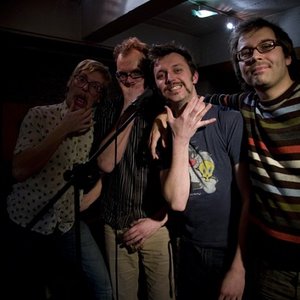 Střídmí klusáci v kulisách višní 的头像