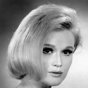 Paula Wayne 的头像