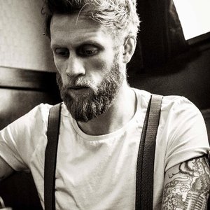 Aaron Fyfe 的头像