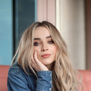 Sabrina Carpenter feat. Uhmeer 的头像