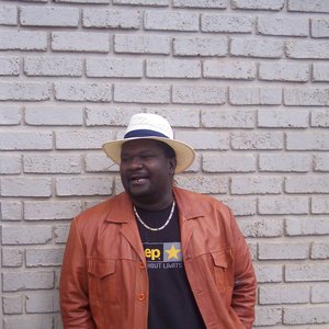 Lucius Banda 的头像