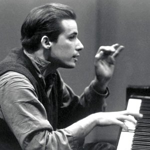 JS Bach (Glenn Gould, piano) 的头像