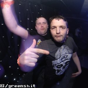 Avatar di No Money, Uman