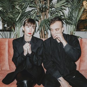 Trompe La Mort - Single