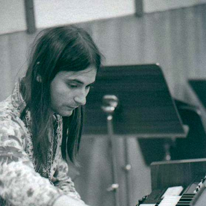 Gualberto photo provided by Last.fm