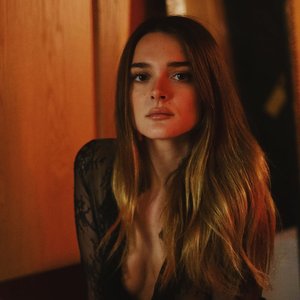Charlotte Lawrence 的头像