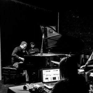Craig Taborn and Ikue Mori 的头像