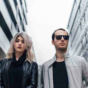 Oneeva 的头像