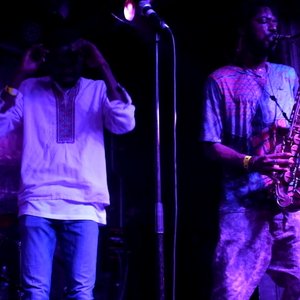 The Comet Is Coming feat. Joshua Idehen 的头像