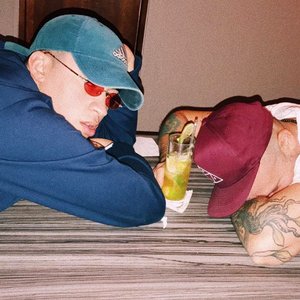 Bild für 'Residente & Bad Bunny'