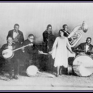 Clarence Williams’ Blue Five photo provided by Last.fm