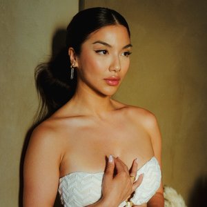 Avatar for Em Simmaly