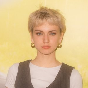 julie kuhl 的头像