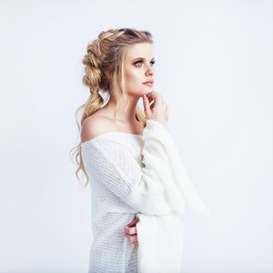 Lizzie Cates 的头像