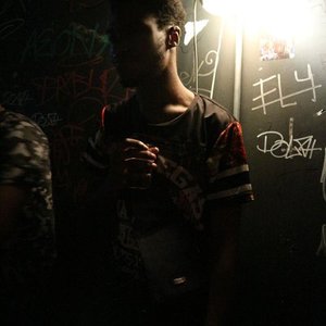 ElMari. 的头像
