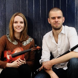 Calum Stewart & Lauren MacColl 的头像