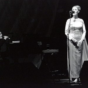 Lisa Gerrard & Michael Edwards 的头像