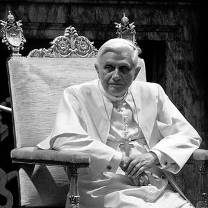 'Pope Benedict XVI' için resim