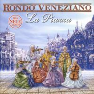 La piazza cover