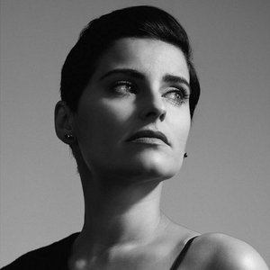 “Nelly Furtado”的封面