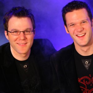 Chris & Mike 的头像