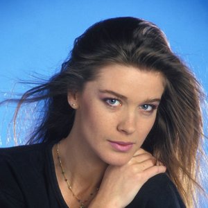 Corynne Charby 的头像