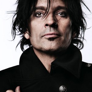 Tommy Lee 的头像
